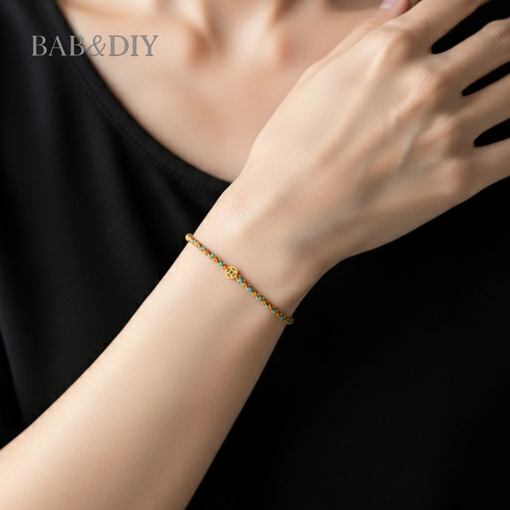 女性がカラフルな編み込みブレスレットを着けている様子BAB&DIYのコードブレスレット着用モデル